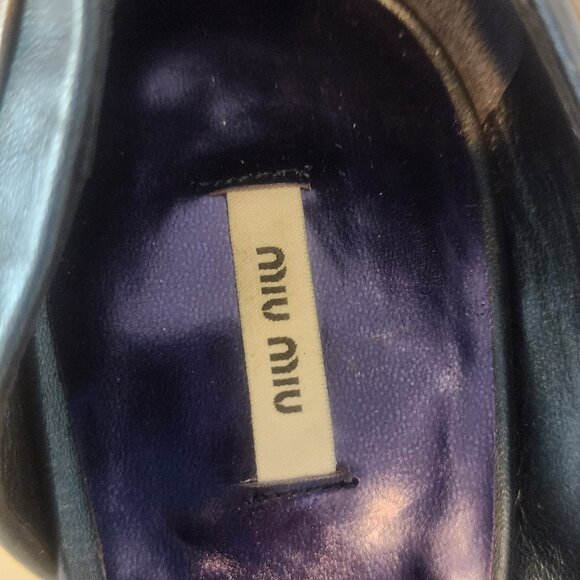 Vintage Mui Mui Blue size 6 1/2 heels - Picture 4 of 4